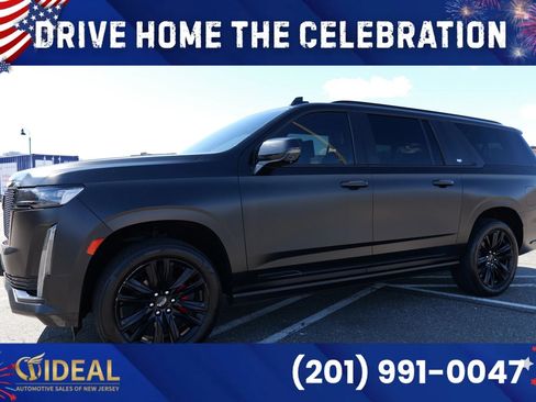 Used 2022 Cadillac Escalade ESV Sport Platinum AWD/4WD image 4