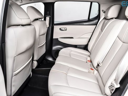 Used 2019 Nissan Leaf SL Plus w/ Protection Package image 24