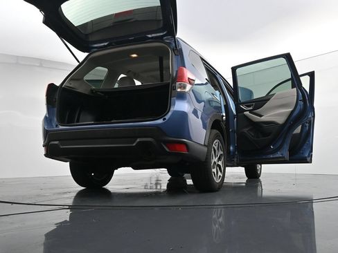 Used 2021 Subaru Forester Premium AWD/4WD image 42