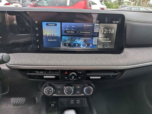 Used 2025 Nissan Kicks SV FWD image 22