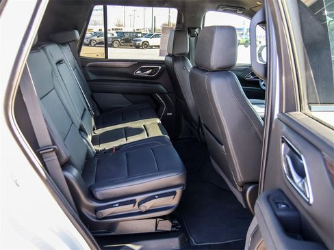 Used 2024 Chevrolet Tahoe LT w/ Luxury Package image 21