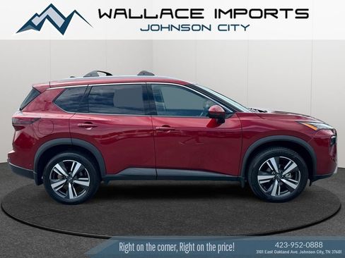 Used 2025 Nissan Rogue SL AWD/4WD image 6