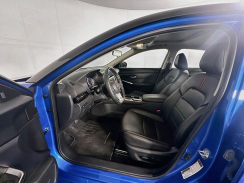 Used 2023 Nissan Sentra SR w/ SR Premium Package FWD image 13