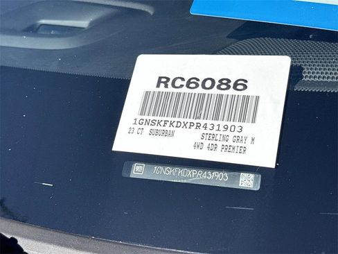 Used 2023 Chevrolet Suburban Premier image 32