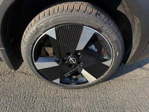 New 2026 Nissan Kicks SR image 9