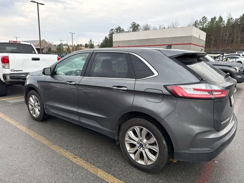 Used 2022 Ford Edge Titanium image 3