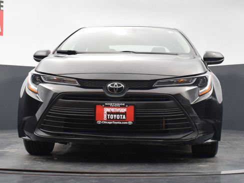 Used 2023 Toyota Corolla LE image 29