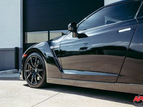 Used 2013 Nissan GT-R Premium AWD/4WD image 29