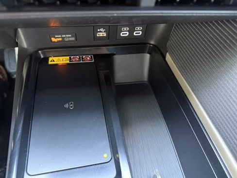 Certified 2025 Toyota Camry SE FWD image 10