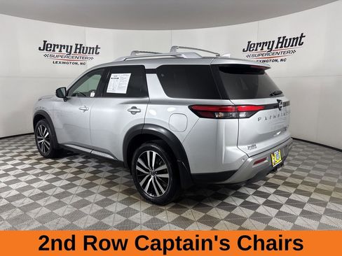 Used 2023 Nissan Pathfinder Platinum image 7