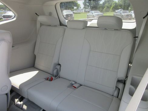 New 2026 Buick Enclave Avenir w/ Super Cruise Package image 15