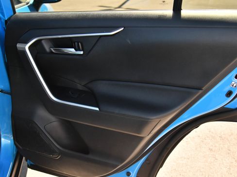 Used 2020 Toyota RAV4 XLE Premium FWD image 41