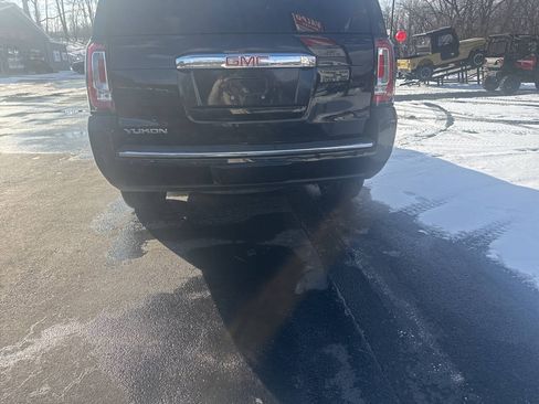 Used 2015 GMC Yukon Denali w/ Open Road Package AWD/4WD image 8