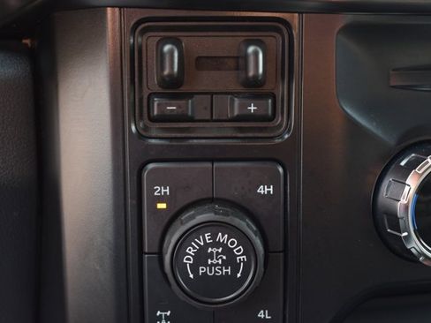 Used 2025 Ford F250 Lariat w/ Tremor Off-Road Package AWD/4WD image 30