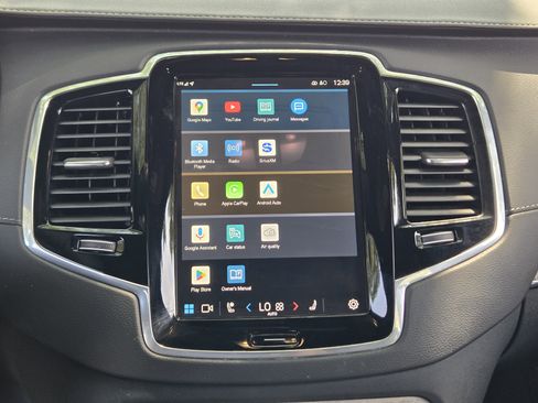 Used 2025 Volvo XC90 T8 Ultra w/ Lounge Package image 19