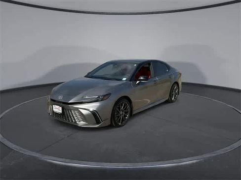 Used 2025 Toyota Camry XSE image 4