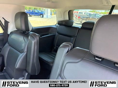 Used 2025 Ford Expedition Platinum AWD/4WD image 34