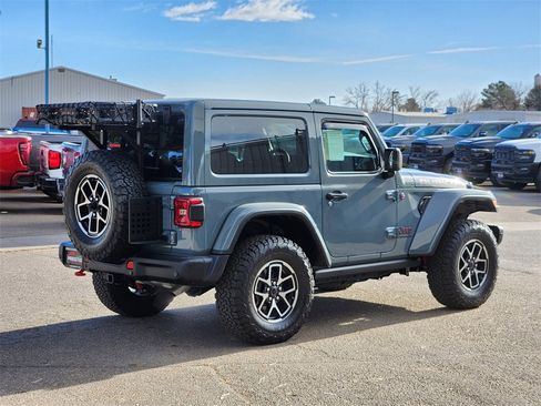 Used 2024 Jeep Wrangler Rubicon image 3