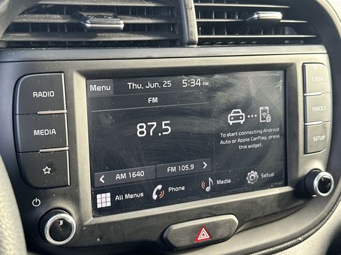 Certified 2023 Kia Soul LX w/ LX Technology Package FWD image 12