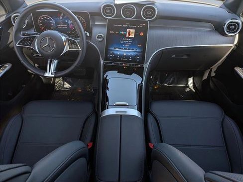Used 2026 Mercedes-Benz GLC 300 image 17