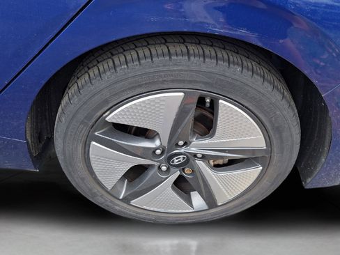 Certified 2022 Hyundai Ioniq SEL image 10