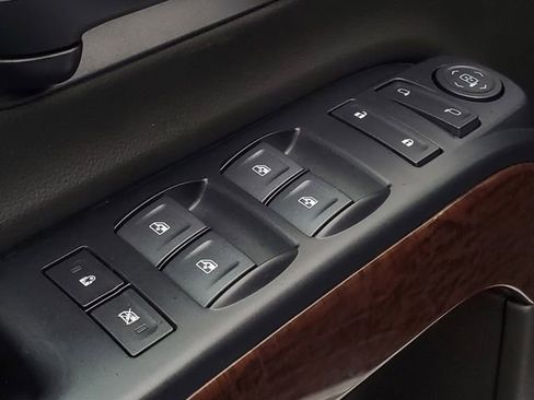 Used 2019 GMC Sierra 1500 SLE w/ SLE Value Package image 13