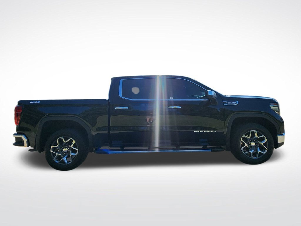 Used 2025 GMC Sierra 1500 SLT w/ SLT Premium Package AWD/4WD image 5