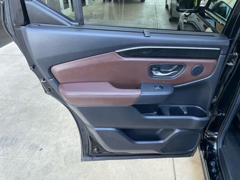 Used 2025 Honda Pilot Elite image 13