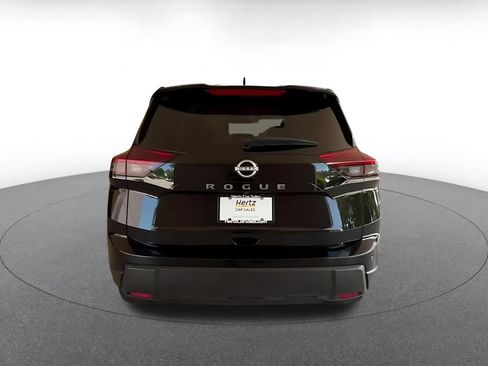 Used 2025 Nissan Rogue SV FWD image 12