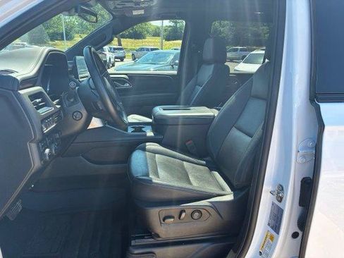 Used 2023 Chevrolet Tahoe Z71 w/ Luxury Package AWD/4WD image 16