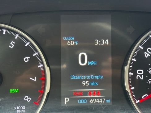 Used 2021 Toyota RAV4 XLE image 20