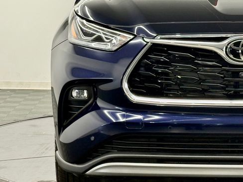 Used 2026 Toyota Highlander Platinum AWD/4WD image 9