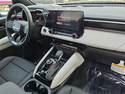 New 2025 GMC Canyon AT4 w/ AT4X Package image 10