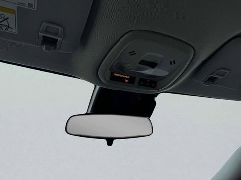 Used 2025 Chevrolet Trax LS w/ LS Convenience Package image 32