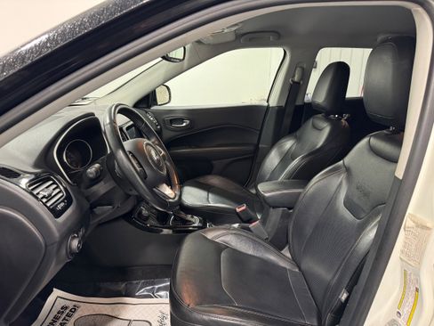 Used 2018 Jeep Compass Limited w/ Navigation Group image 4