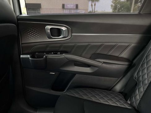Used 2023 Kia Sorento SX image 15