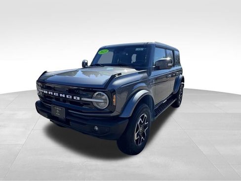 Used 2023 Ford Bronco Outer Banks AWD/4WD image 2