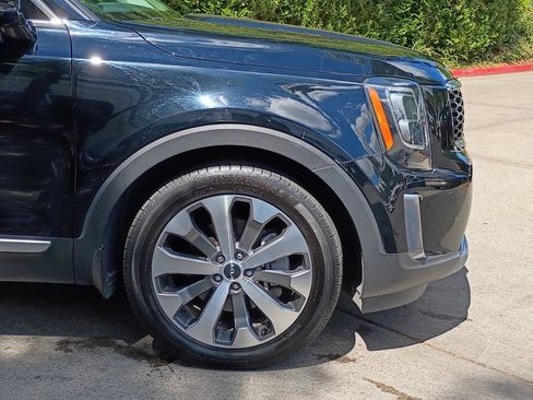 Used 2022 Kia Telluride SX AWD/4WD image 2