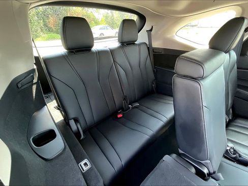 Used 2023 Acura MDX FWD w/ Technology Package image 39