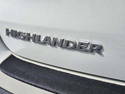 Used 2017 Toyota Highlander SE image 46