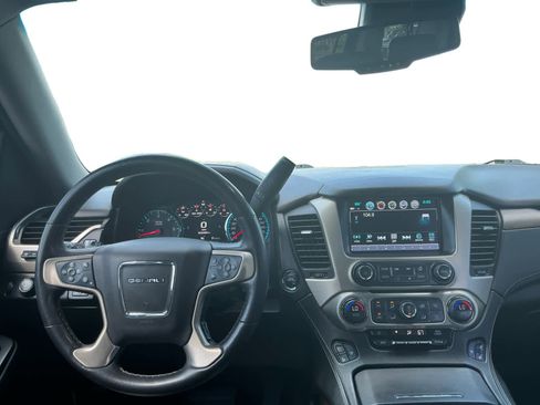 Used 2019 GMC Yukon XL Denali w/ Denali Ultimate Package AWD/4WD image 10