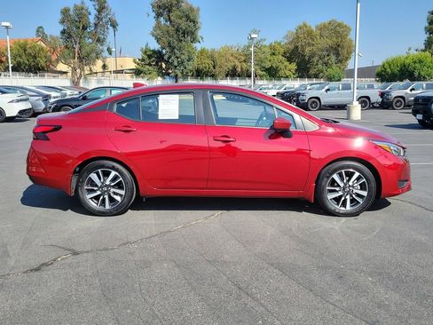 Used 2025 Nissan Versa SV w/ Trunk Package FWD image 30