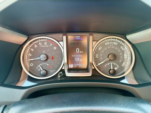 Certified 2023 Toyota Tacoma SR5 AWD/4WD image 17