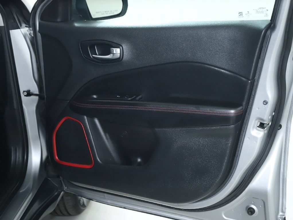 Used 2021 Jeep Compass Trailhawk AWD/4WD image 33