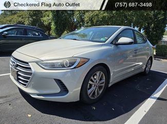 Used 2017 Hyundai Elantra SE image 1