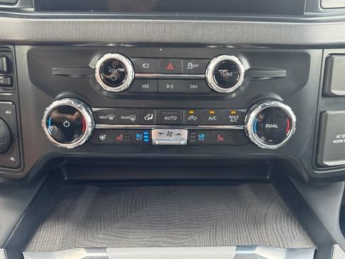 Used 2025 Ford F450 Platinum w/ FX4 Off-Road Package AWD/4WD image 26