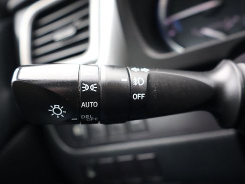 Used 2017 Toyota Highlander XLE AWD/4WD image 34