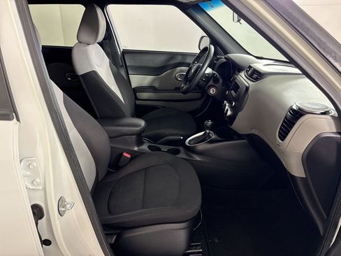 Used 2015 Kia Soul image 34
