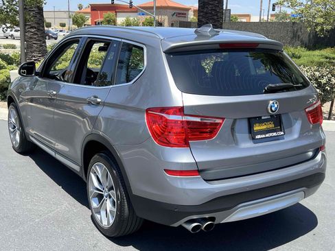 Used 2017 BMW X3 sDrive28i RWD image 2