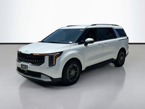 New 2026 Kia Carnival EX FWD image 3